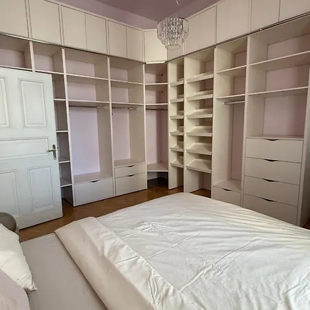 Hlavna Grand شقة كَشّا