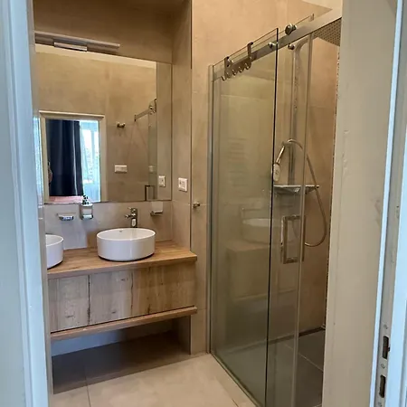Hlavna Grand شقة *