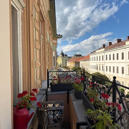 Hlavna Grand شقة